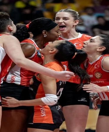 Eczacıbaşı Dynavit Final Şansını Tie-Break Setiyle Kaybetti